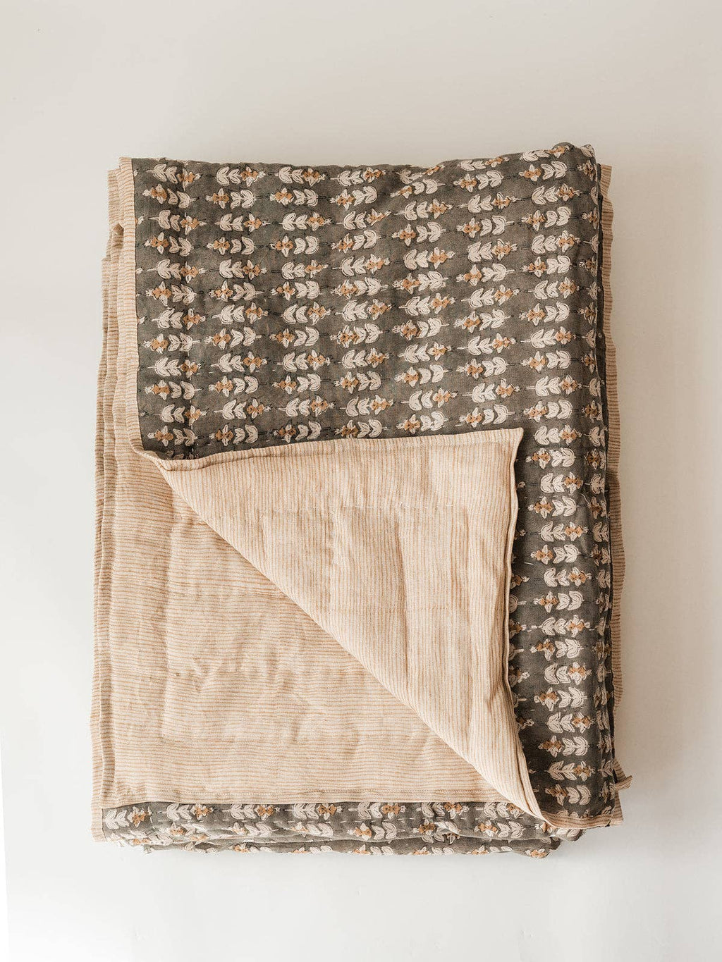 Blossom Block Print Quilt: ORANGE / KING/CAL KING