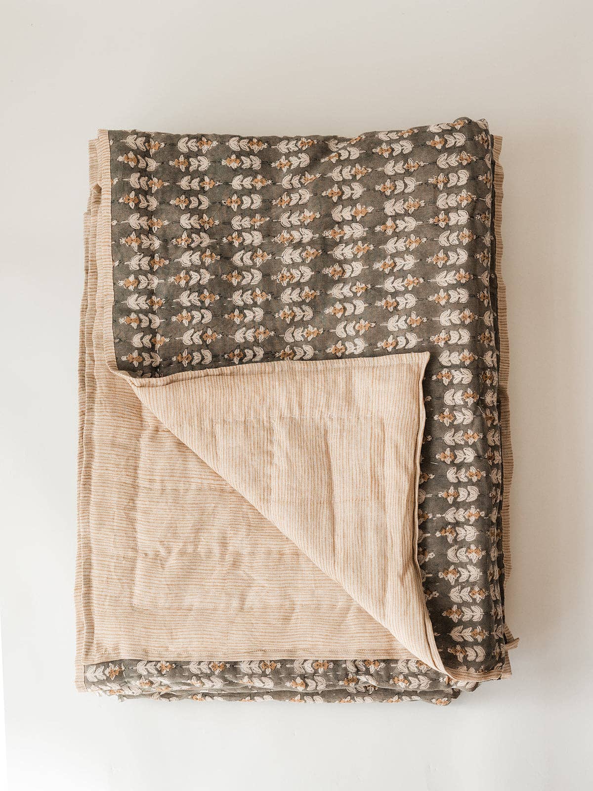 Blossom Block Print Quilt: ORANGE / KING/CAL KING