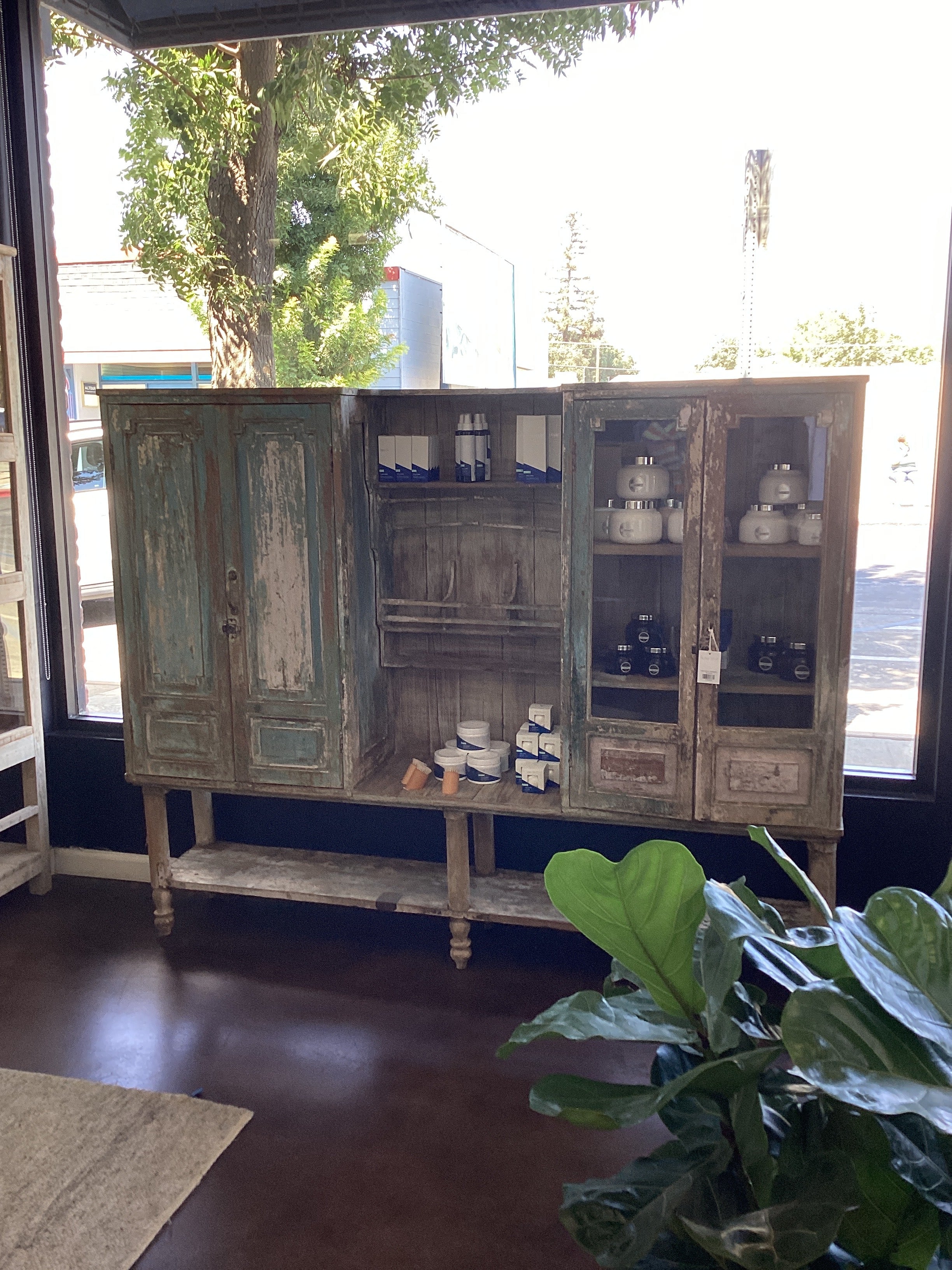 Painted Cabinet - II04082501200