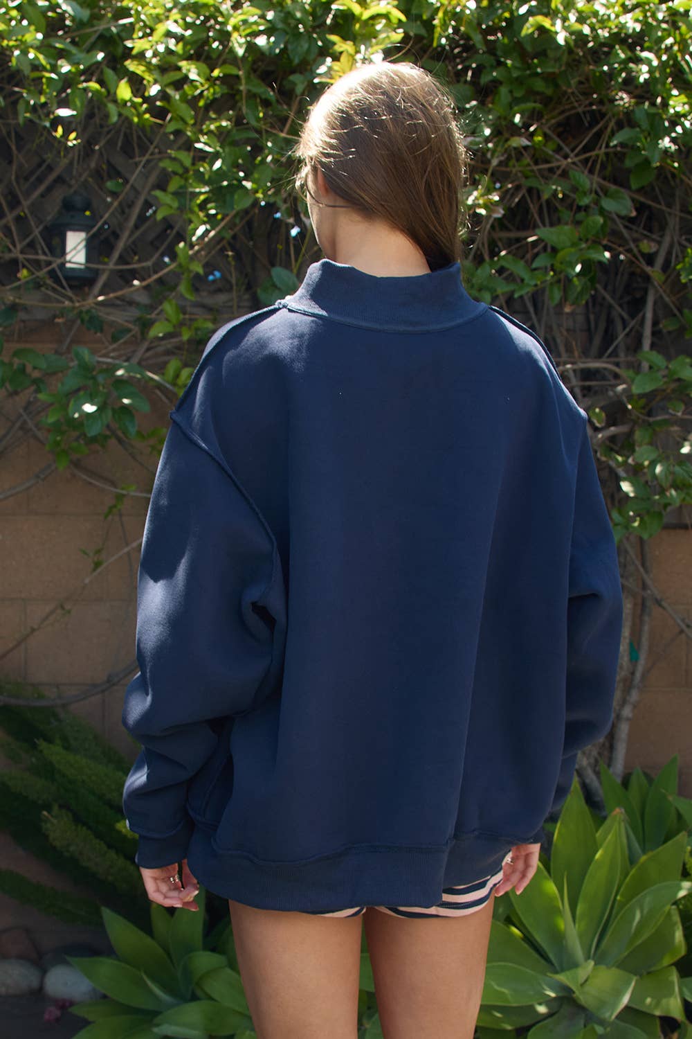 IT2594-MALLARD | 'Lucky & Mallard' Mock-Neck Sweatshirt: NAVY / S/M-L/XL (3-3)