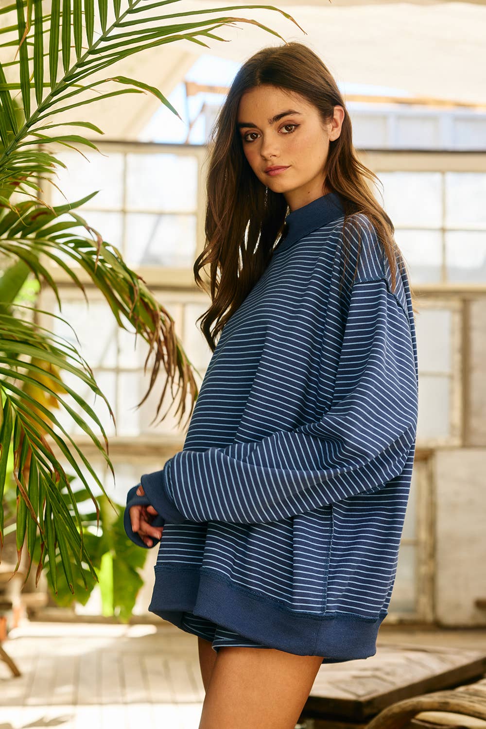 IT2594-STRIPE1 | Stripe Print Mock Neck Oversized Sweatshirt: PEACH / BLUE / S/M-L/XL (3-3)