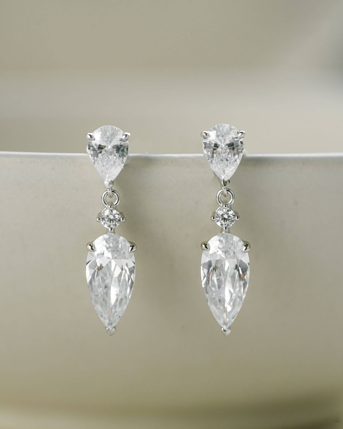 Juliette Pear Drop Earrings: Silver
