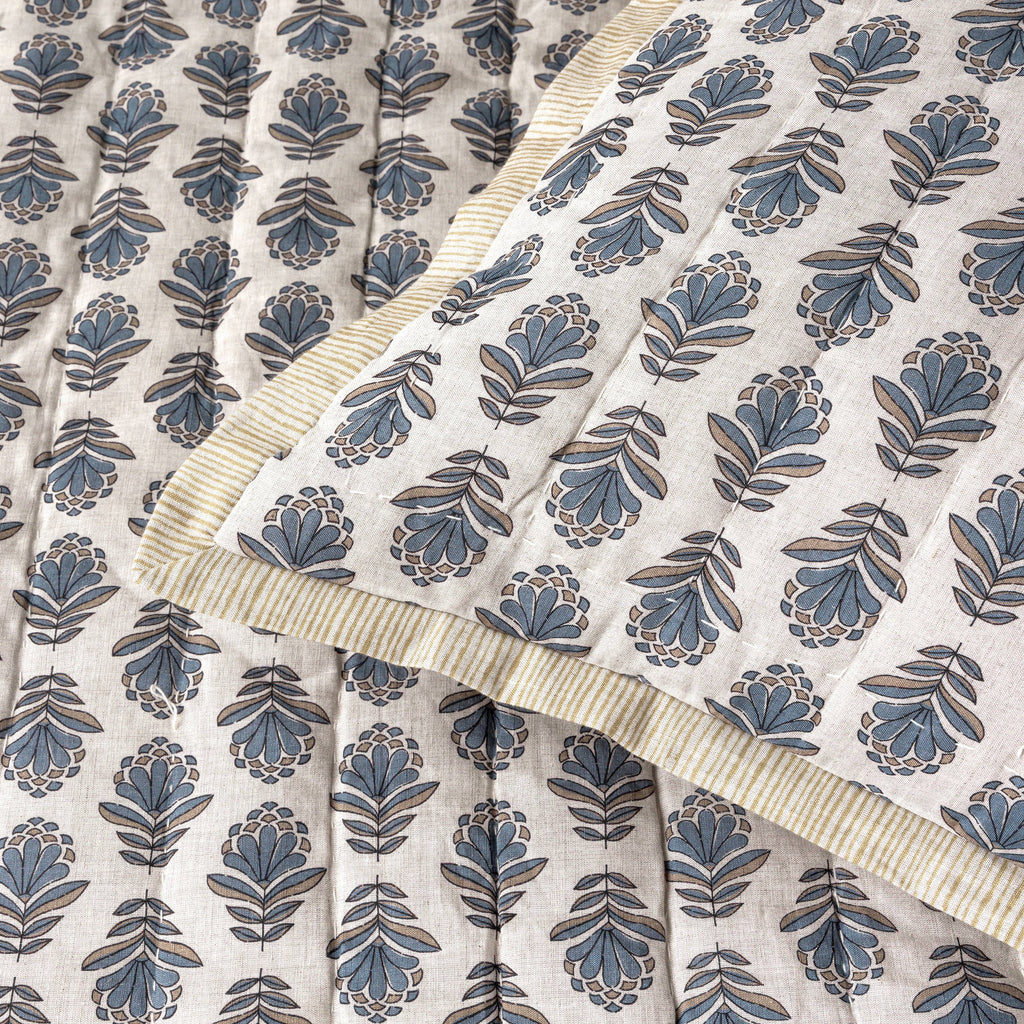 Charlie Block Print Quilt: BLUE / KING/CAL KING