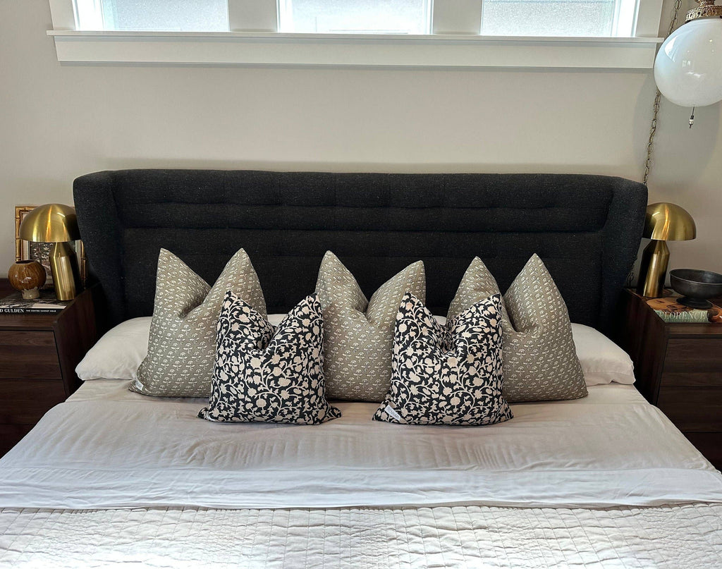 Pepper Pillow Cover: 22x22 Cover Only