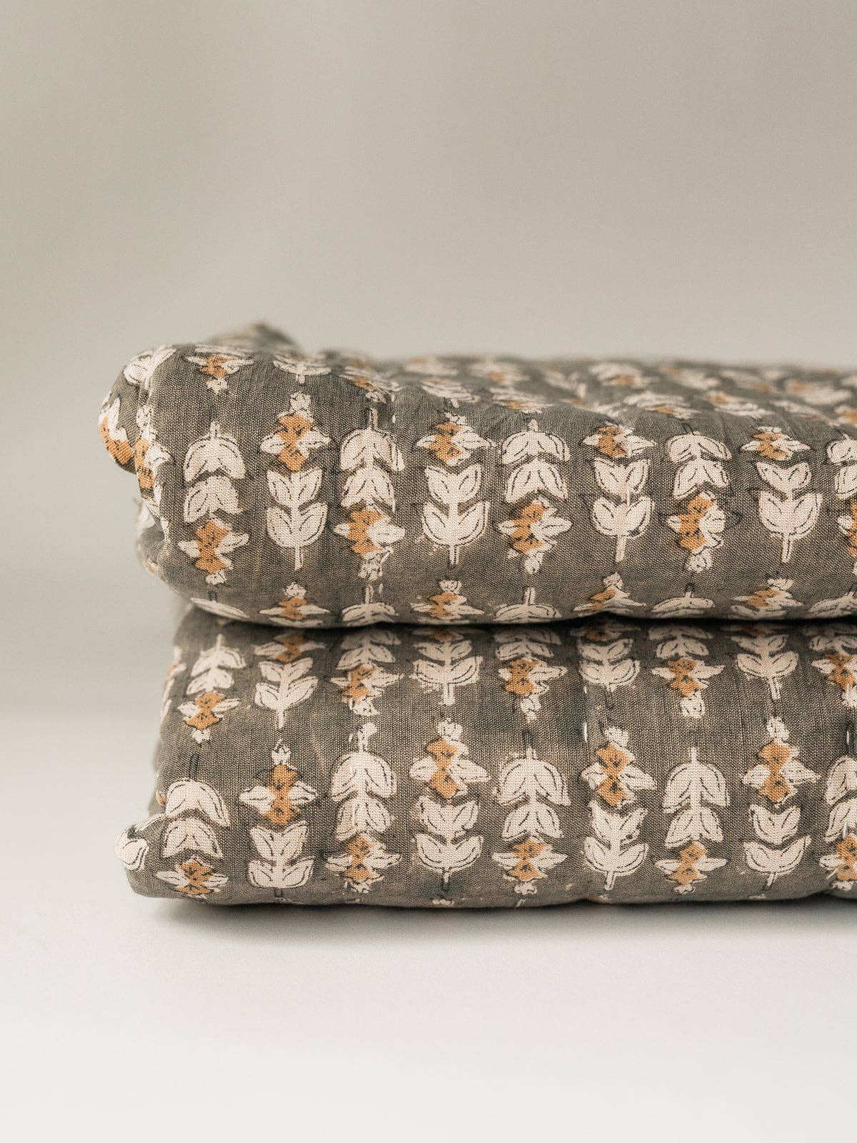 Blossom Block Print Quilt: ORANGE / KING/CAL KING
