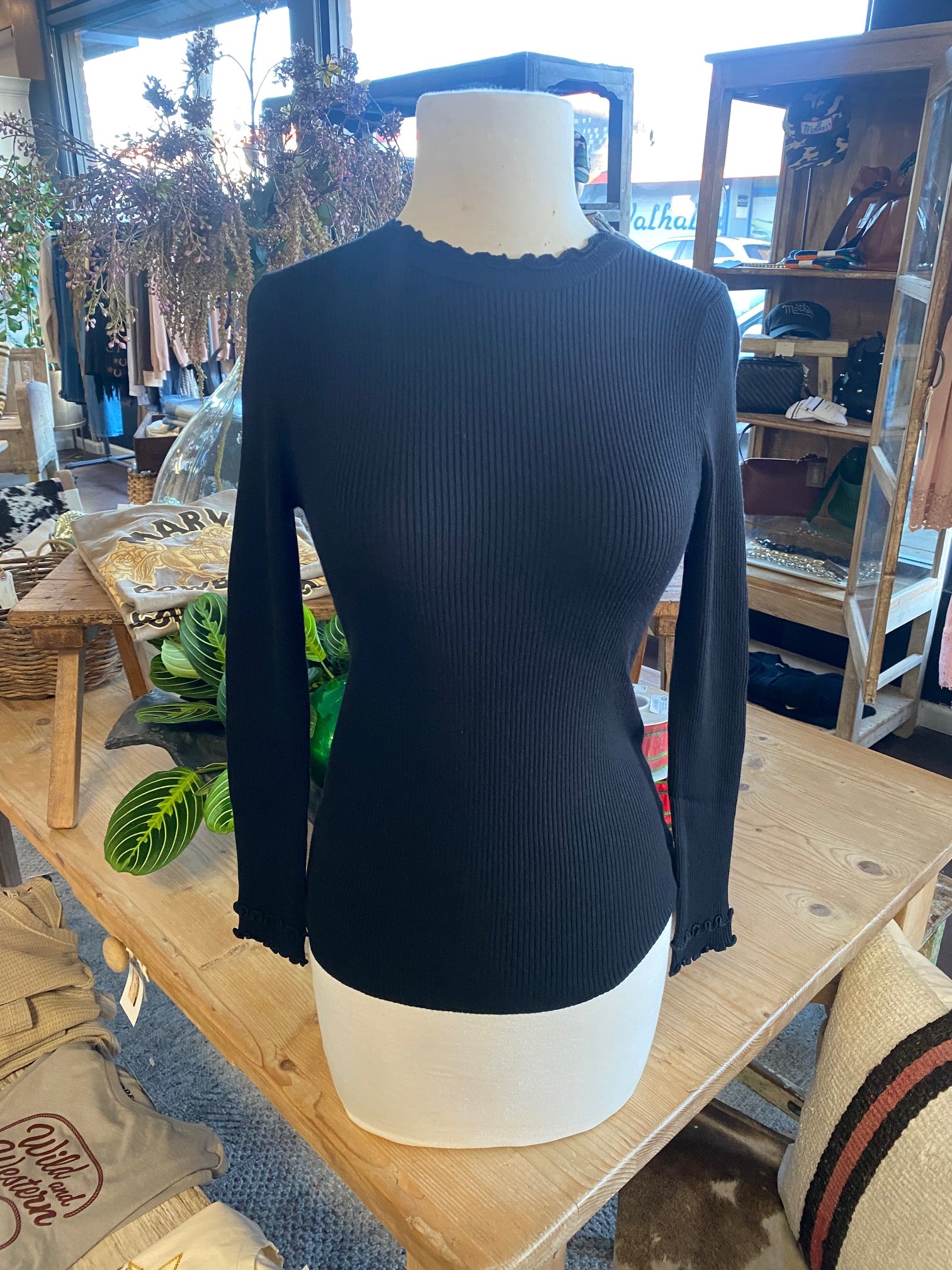 Long sleeve ruffle neck ribbed T - M011