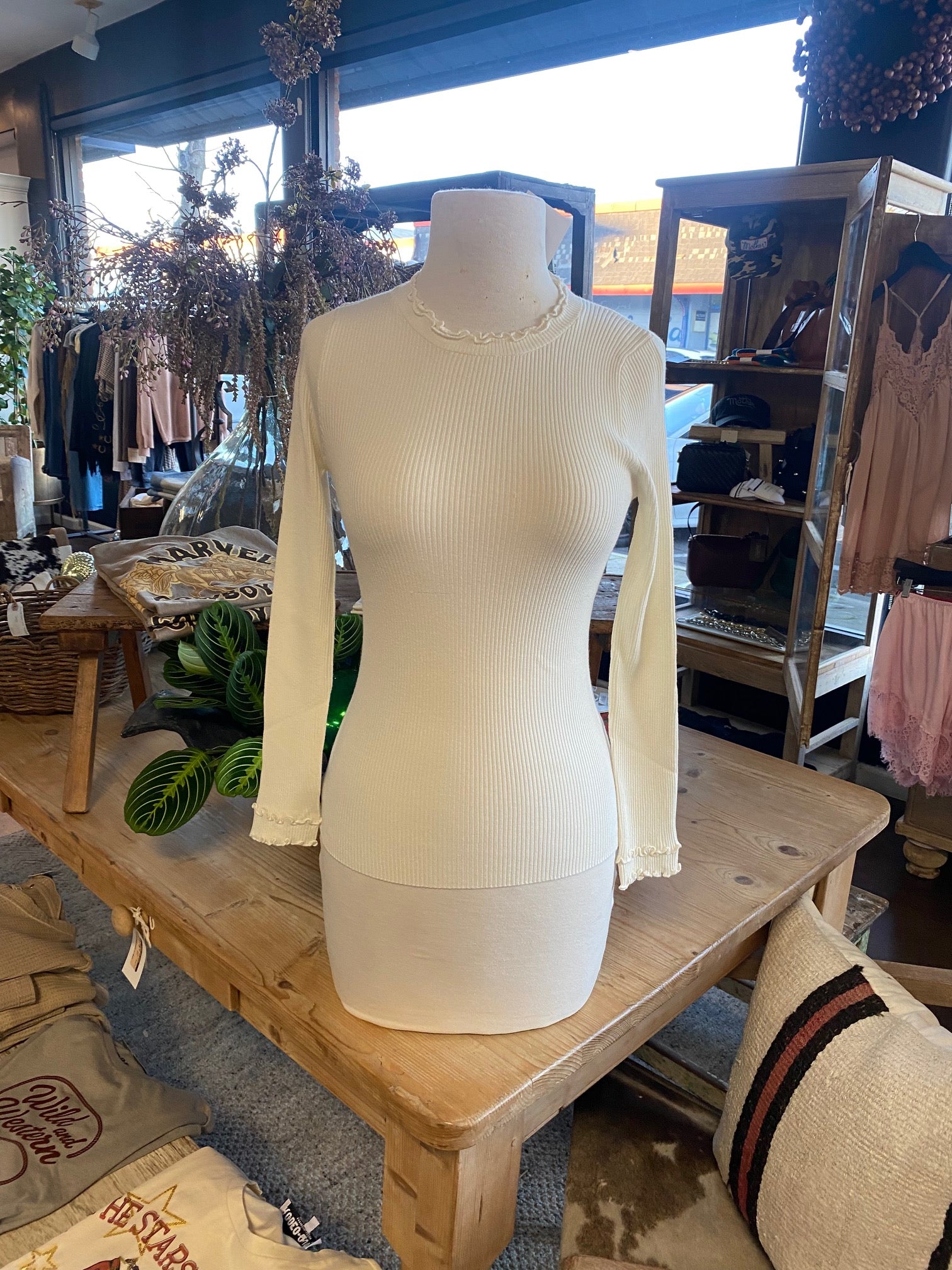 Long sleeve ruffle neck ribbed T - M011