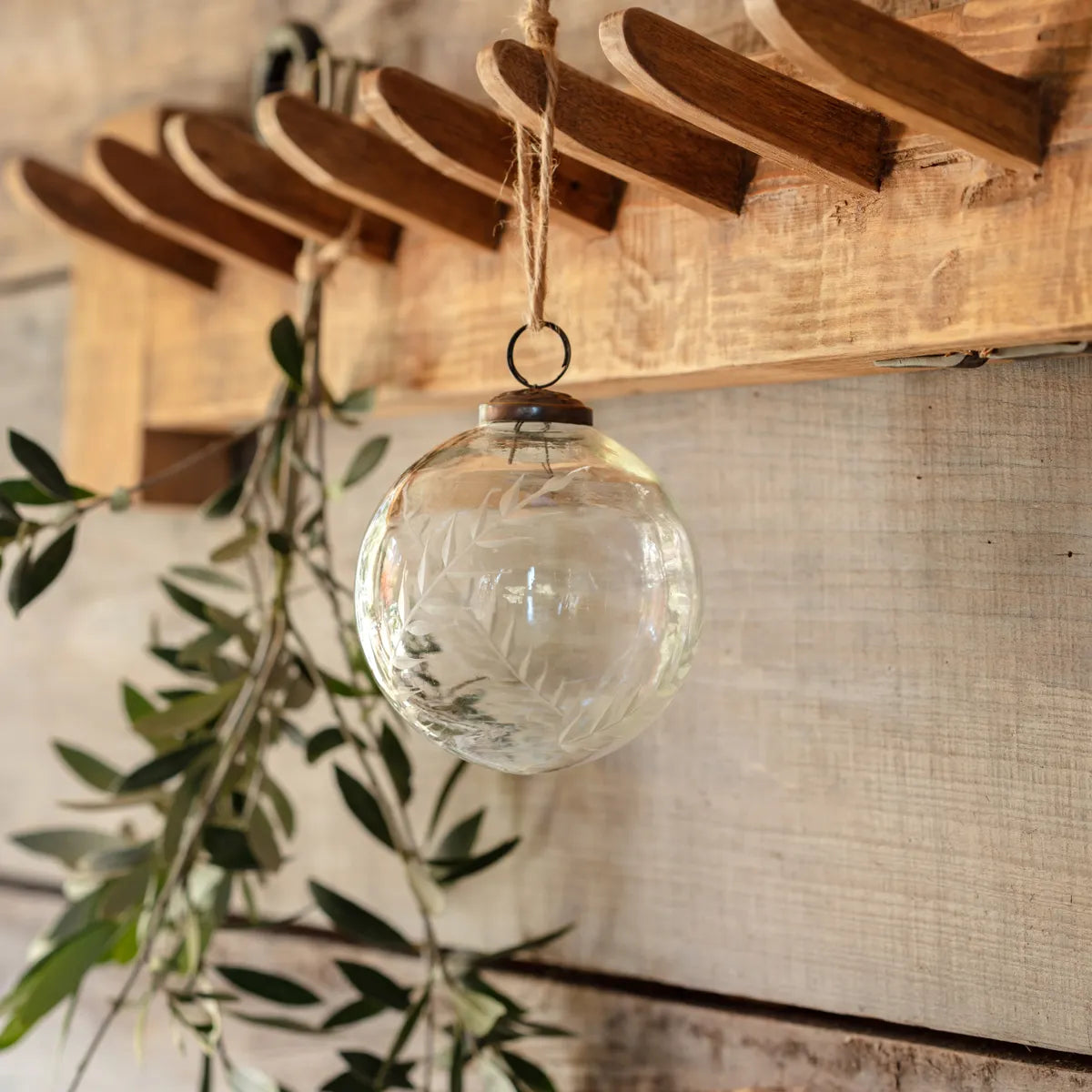 Clear Etched Laurel Glass 4" Ornament