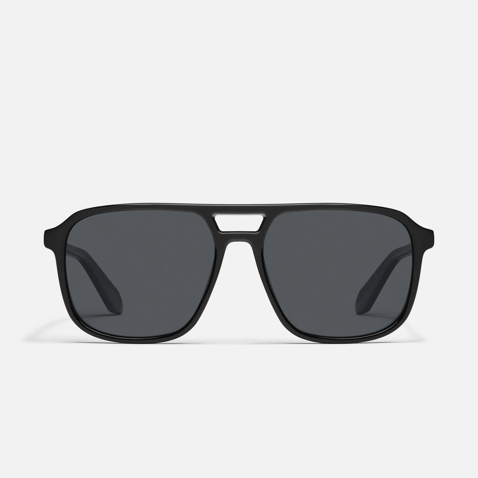 Quay On The Fly Sunglasses - Black Frame / Smoke Polarized Lens