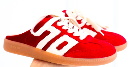 Back 70 Easter W26 Red Velvet