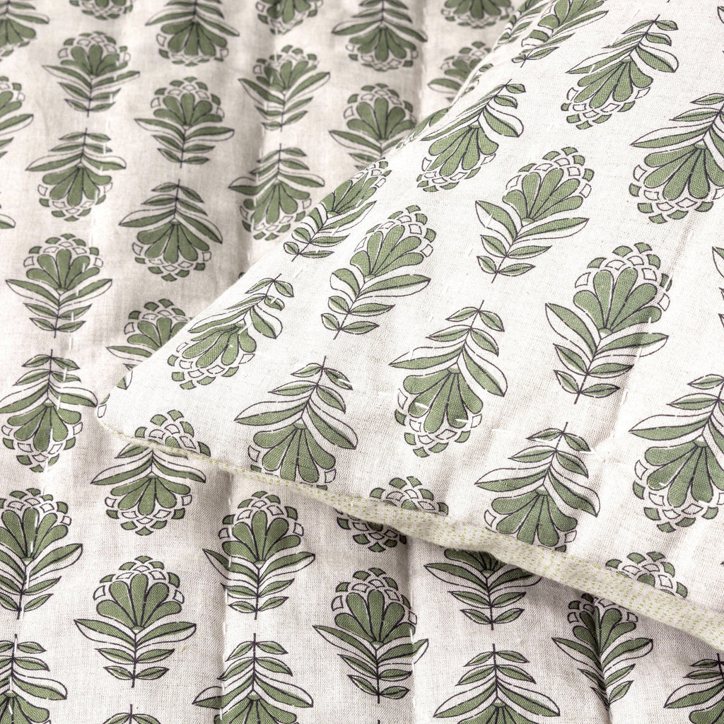 Charlie Block Print Quilt: BLUE / KING/CAL KING