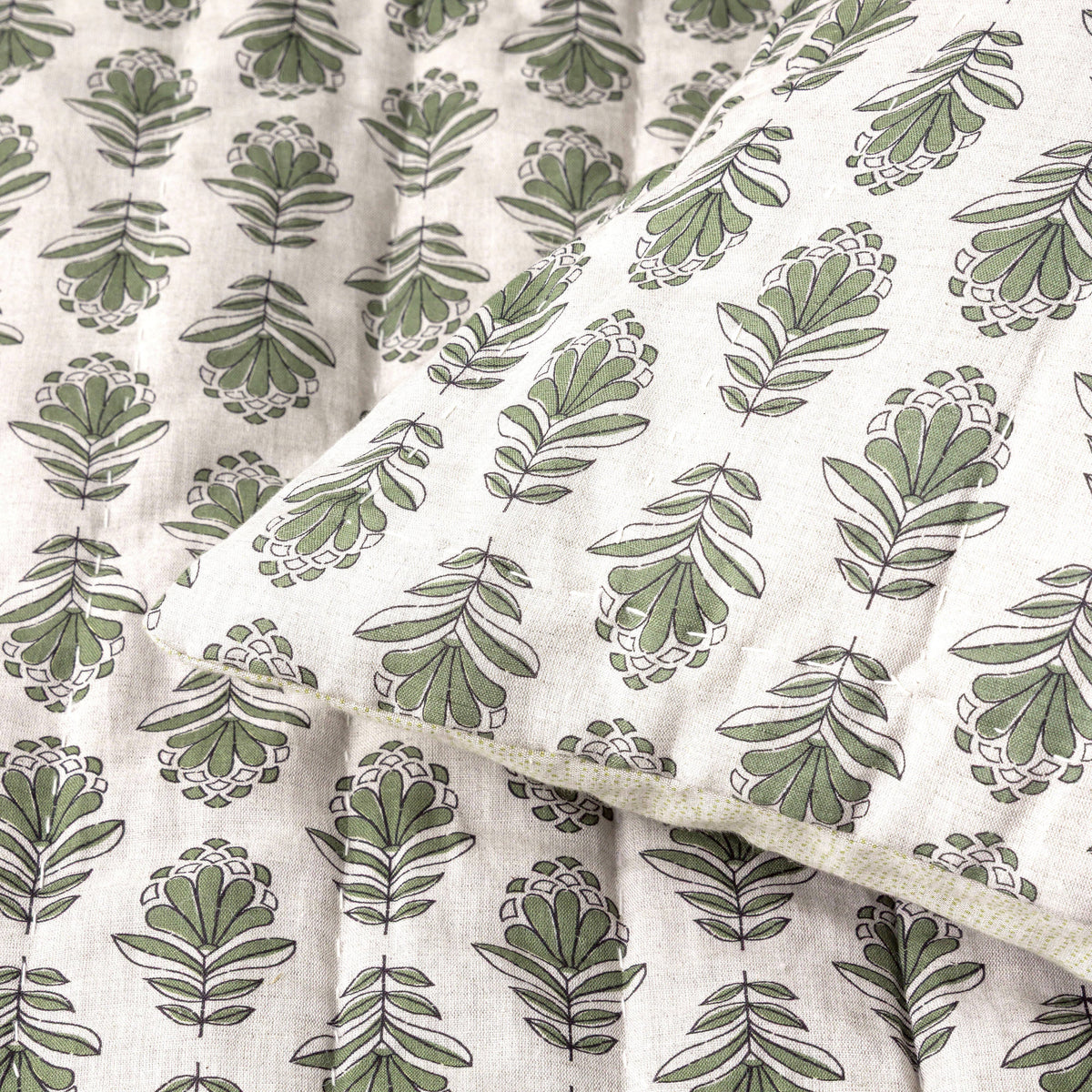 Charlie Block Print Quilt: BLUE / KING/CAL KING