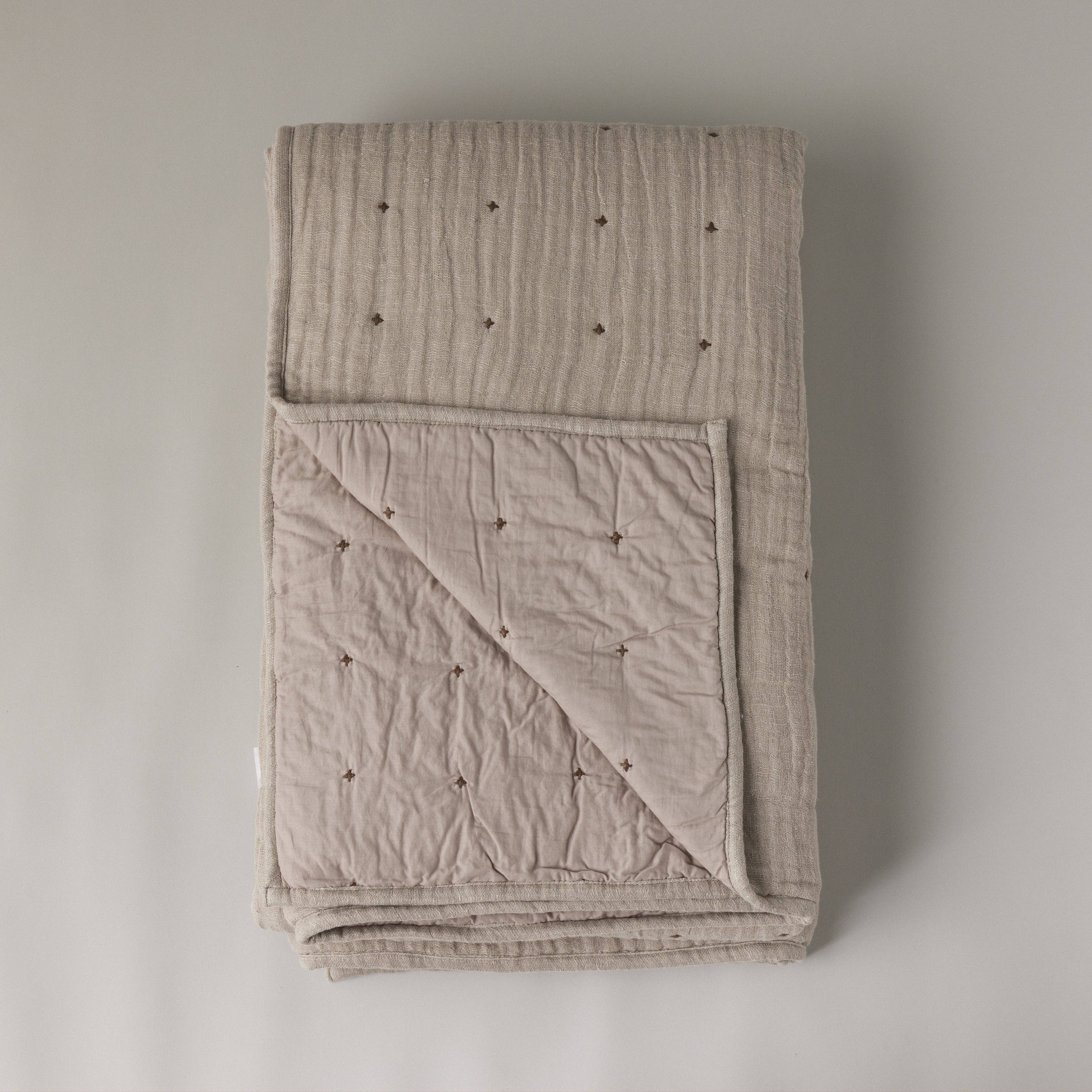 Tack Stitch Quilt: NATURAL / KING/CAL KING