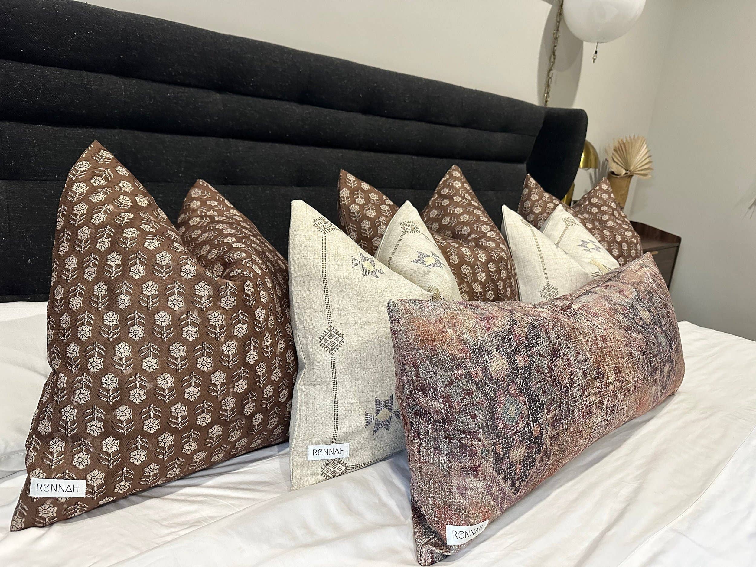 Roux Pillow Cover: 22x22 Cover Only