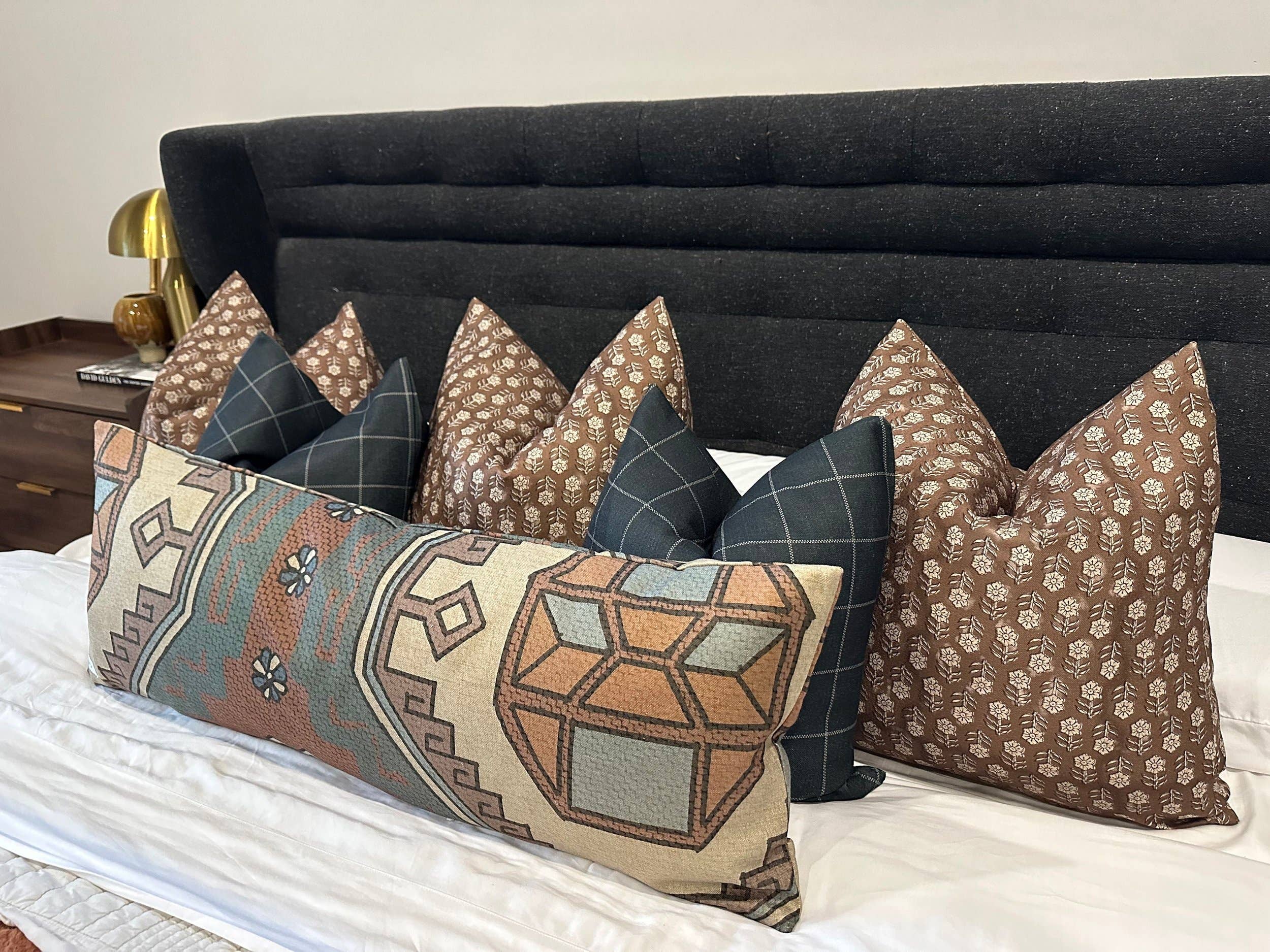 Roux Pillow Cover: 22x22 Cover Only
