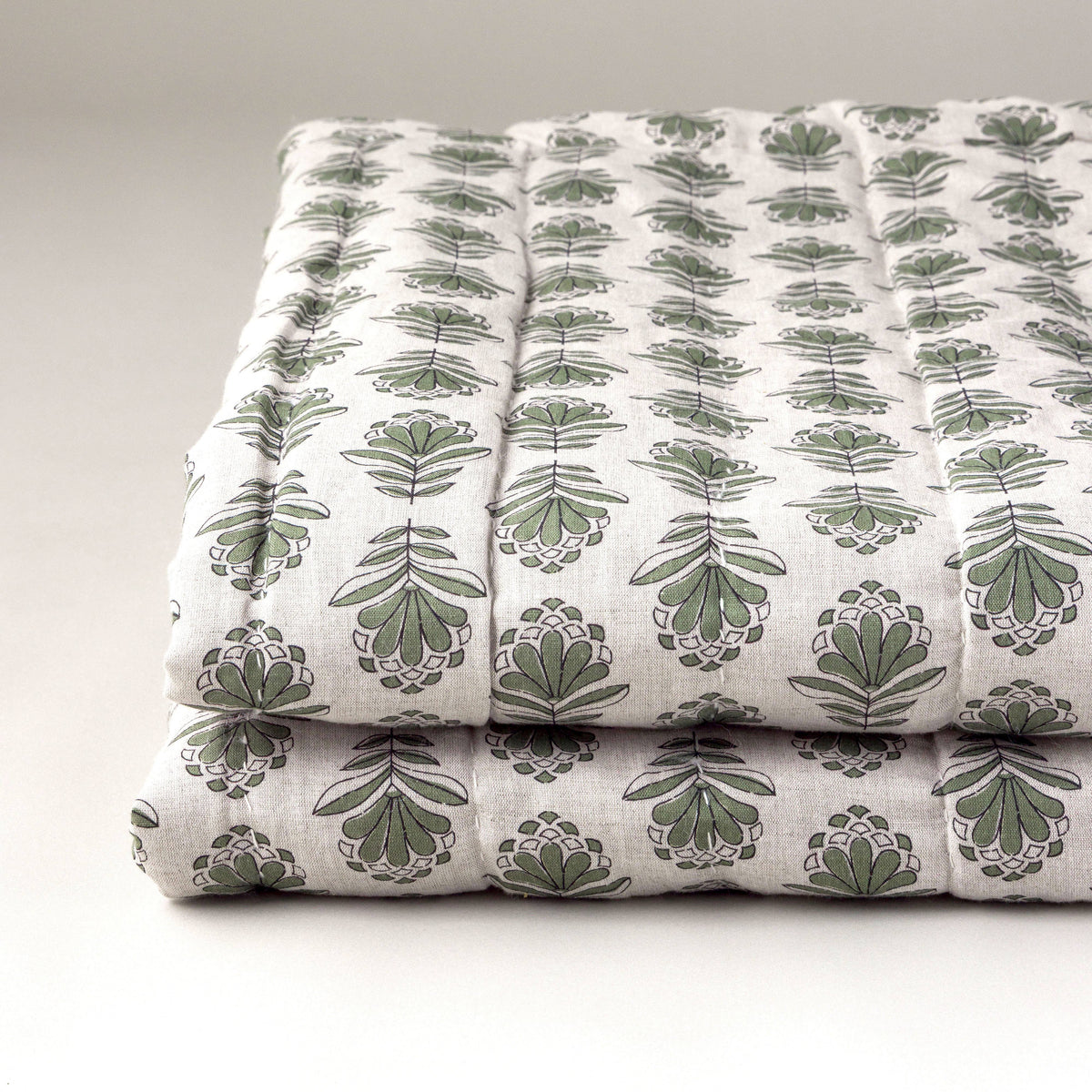Charlie Block Print Quilt: BLUE / KING/CAL KING