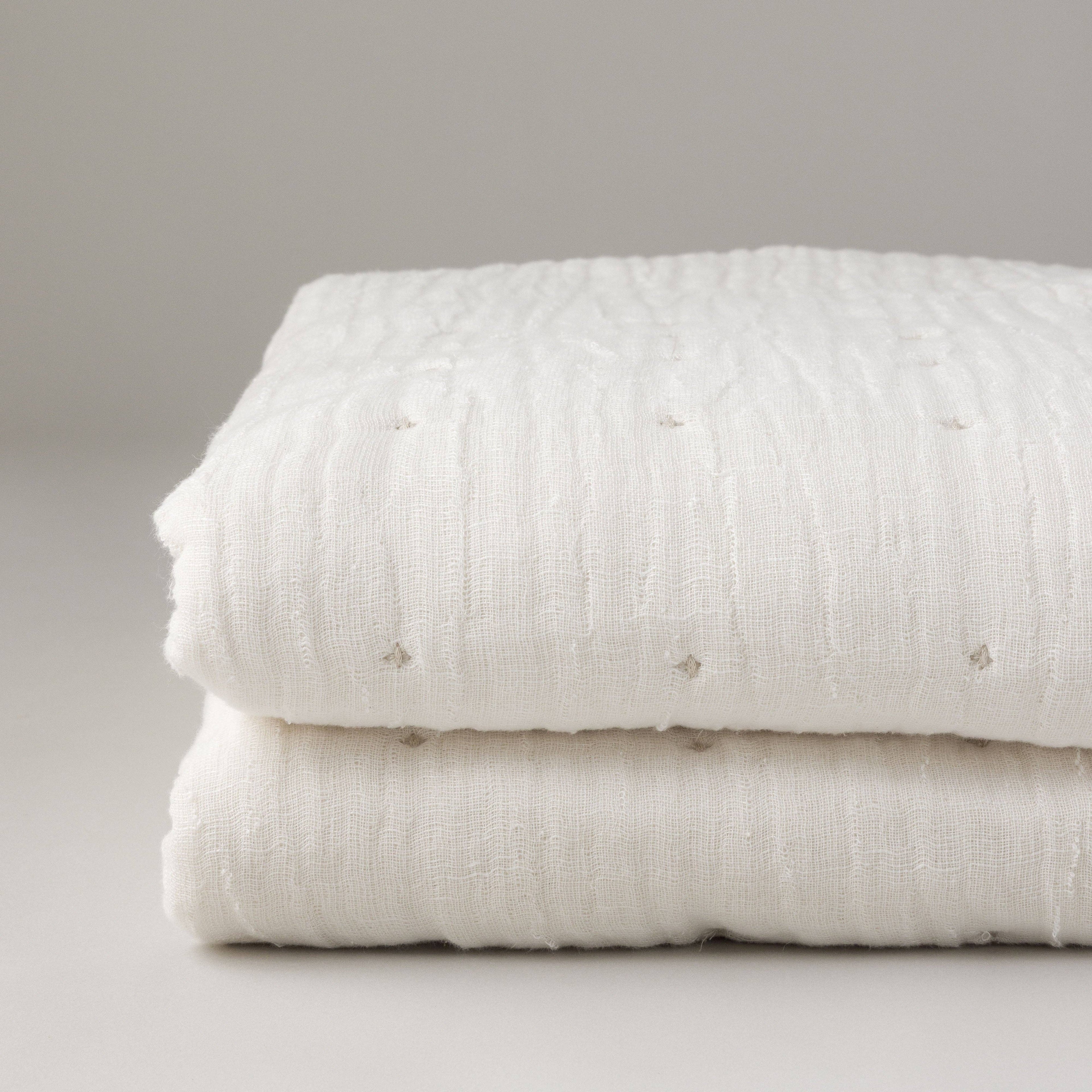Tack Stitch Quilt: NATURAL / KING/CAL KING
