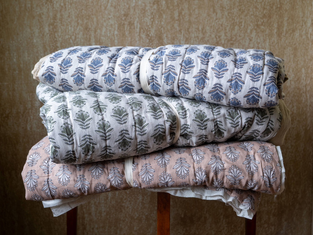 Charlie Block Print Quilt: BLUE / KING/CAL KING