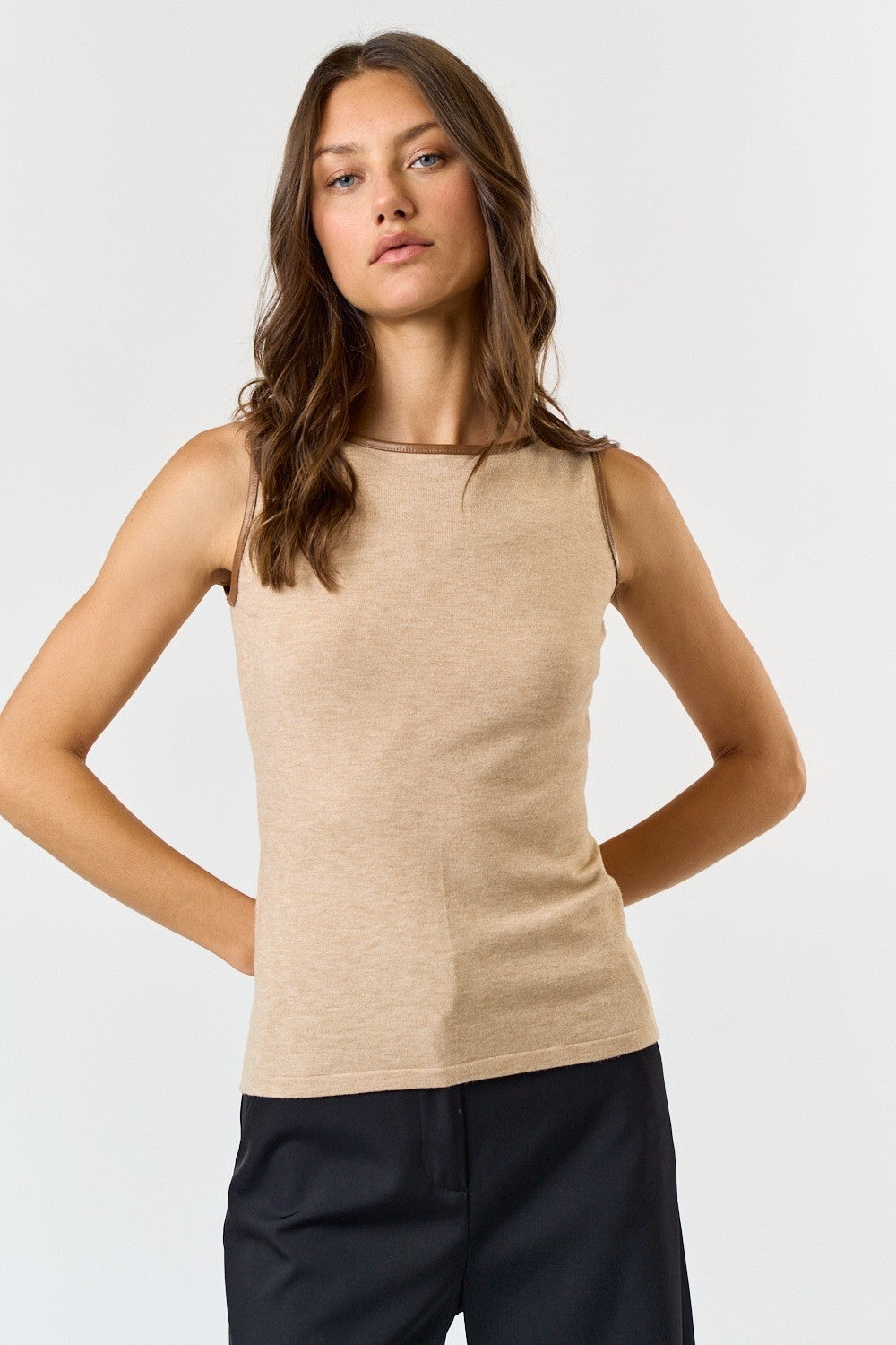 Sleeveless Top with Pu Contrast