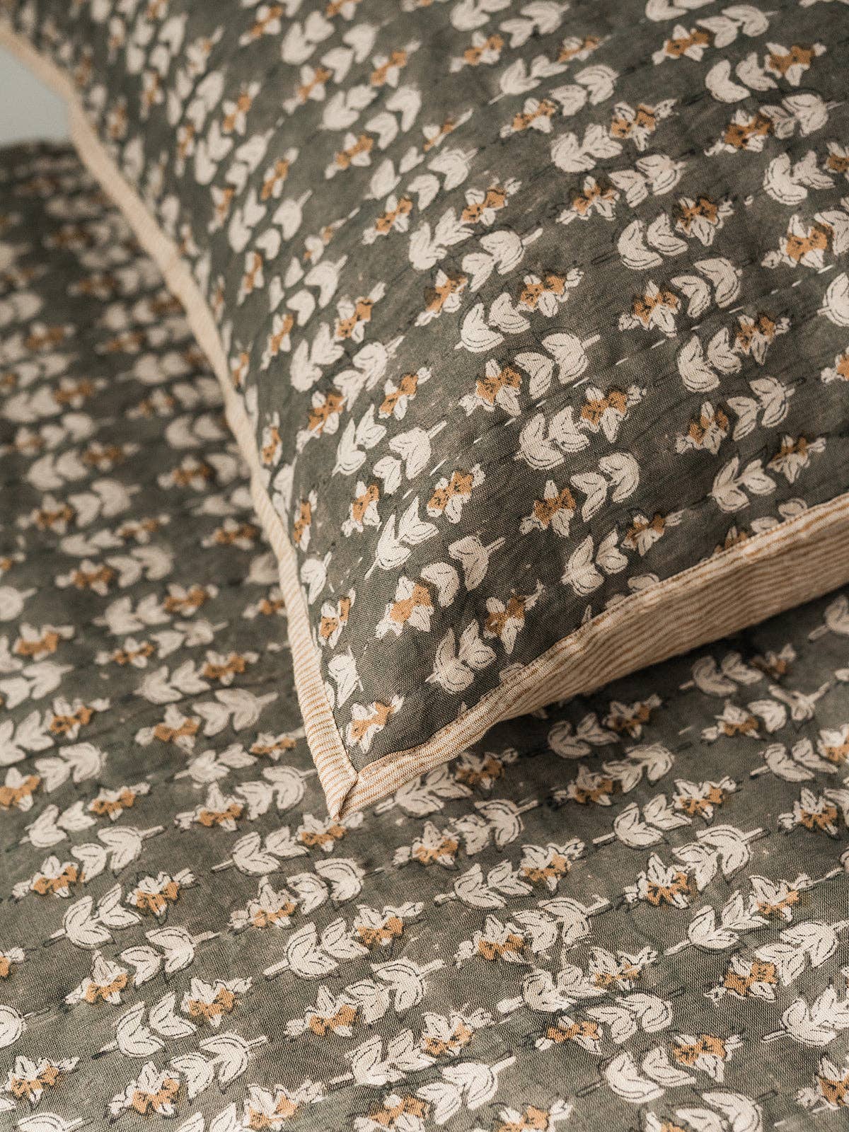 Blossom Block Print Quilt: ORANGE / KING/CAL KING