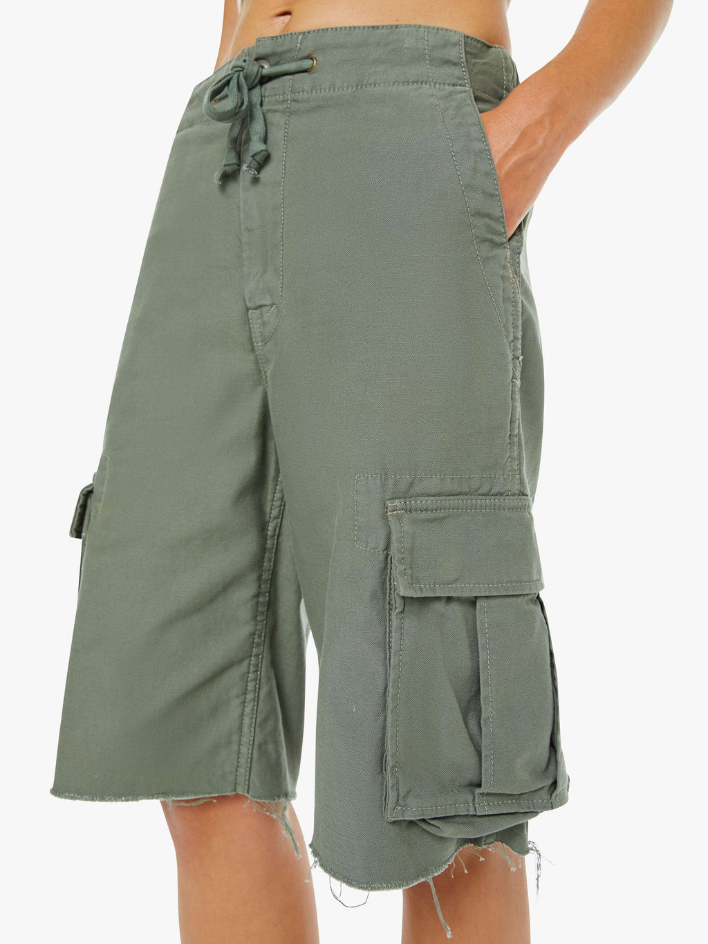 Mother Denim The Free Fall Short Fray in Sir Yes Sir Military Green