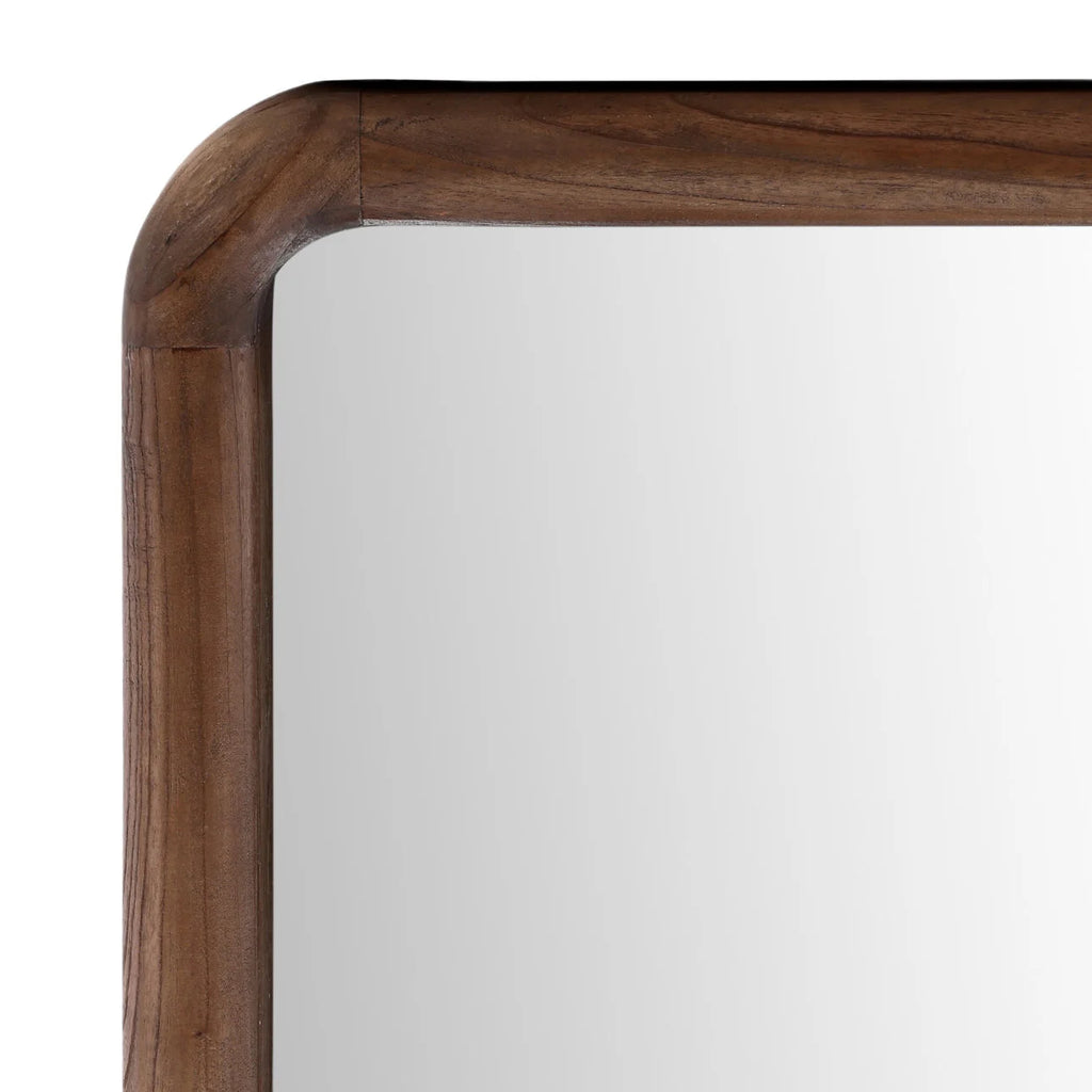 Vanessa Mirror